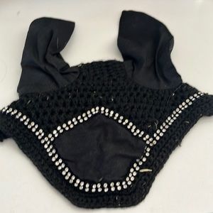 SMALL PONY EAR BONET